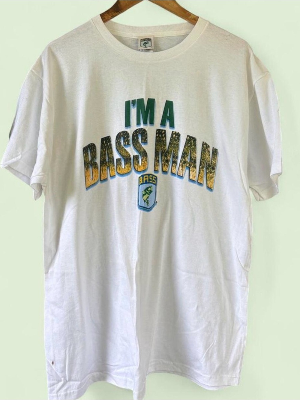 Vintage Bass Pro Shops “I'm a Bass Man” white cotton funny slogan t-shirt